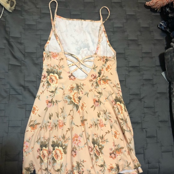 Urban Outfitters Floral dress - Picture 3 of 4